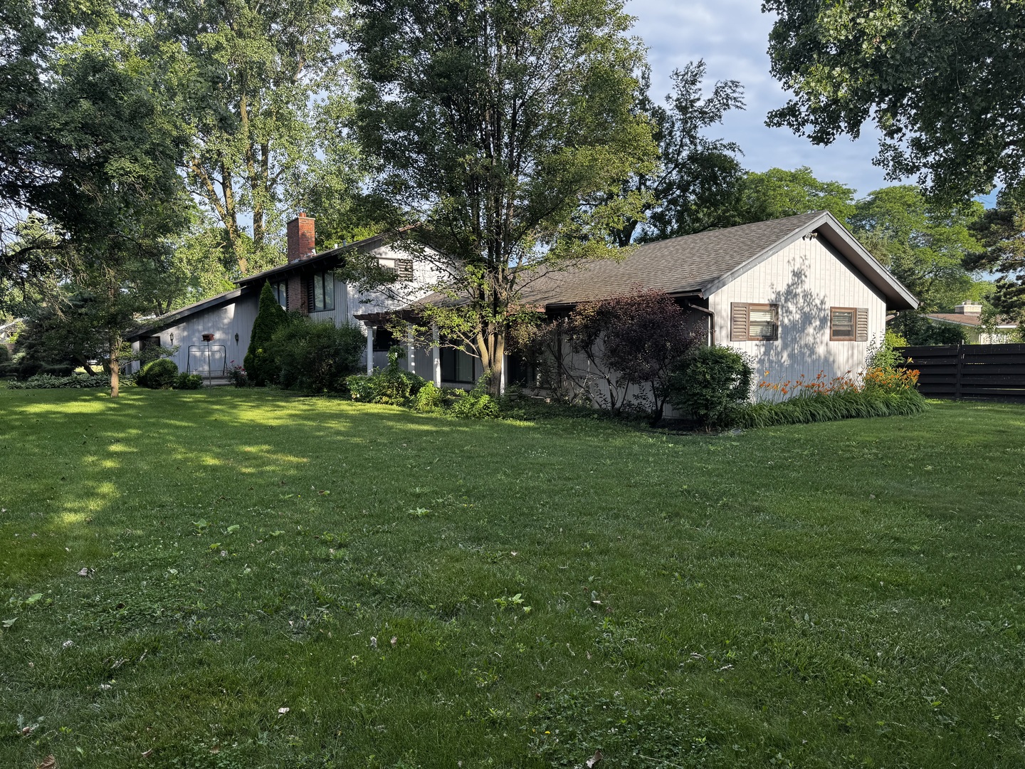 37 Sheffield Lane Oak Brook IL 60523