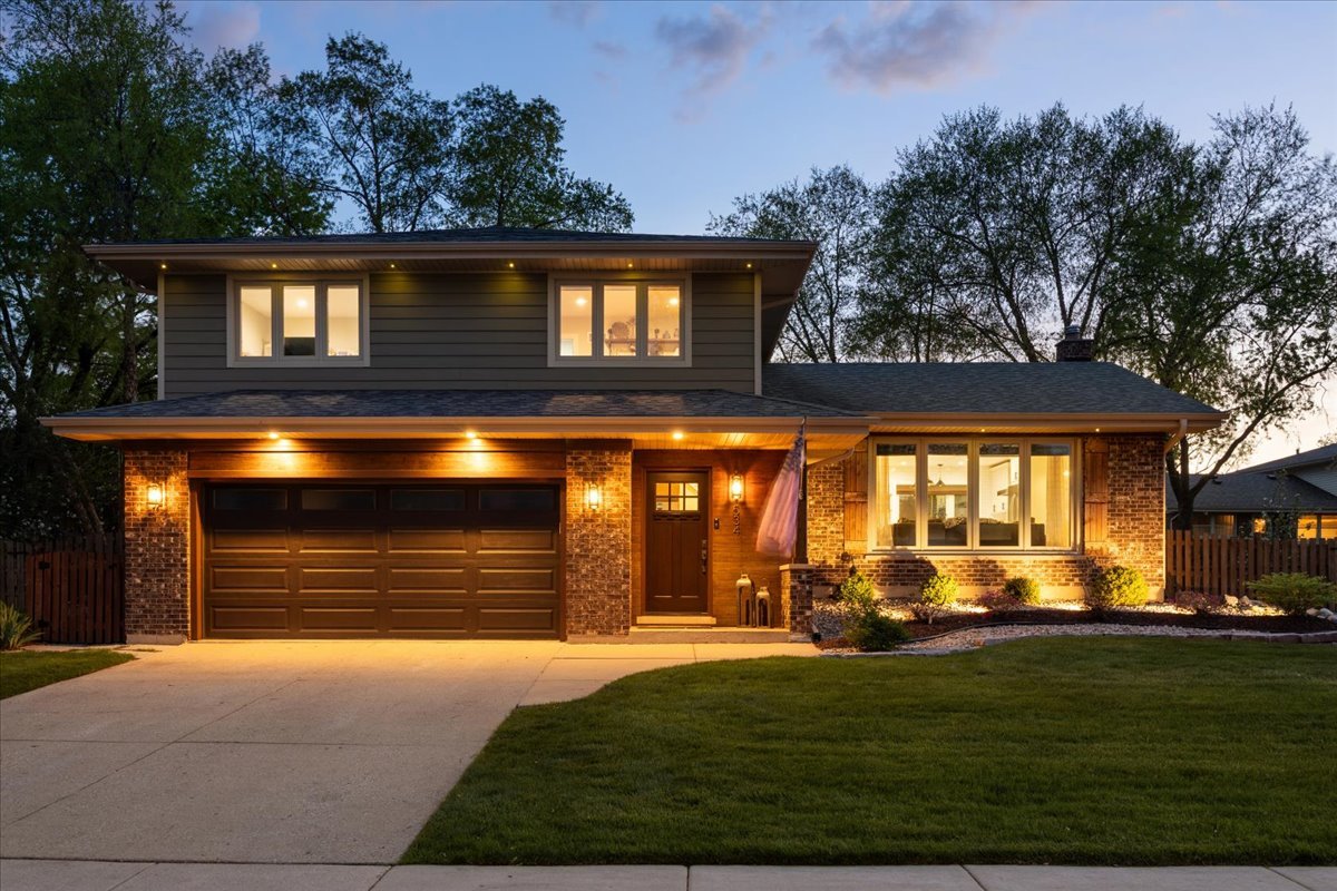534 Summit Drive Schaumburg IL 60193