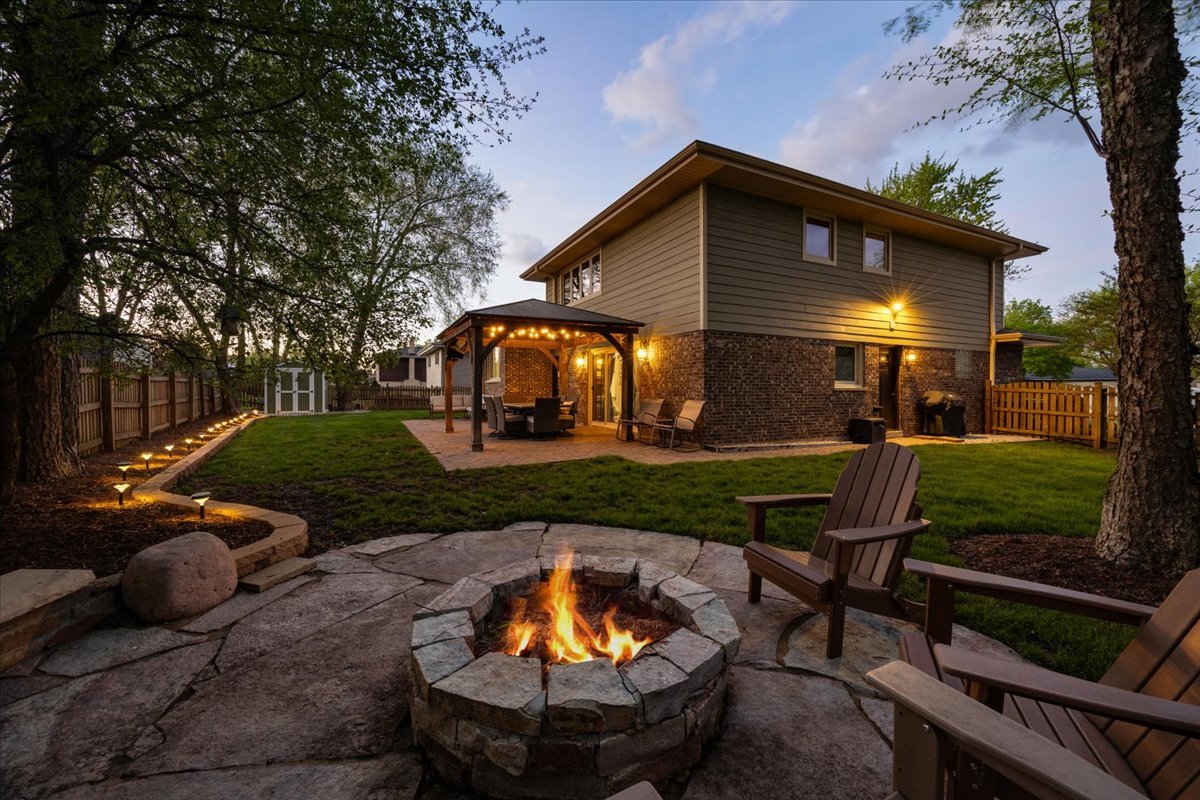 534 Summit Drive Schaumburg IL 60193