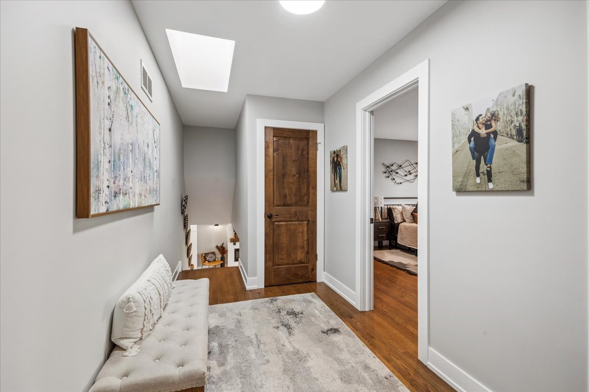 534 Summit Drive Schaumburg IL 60193