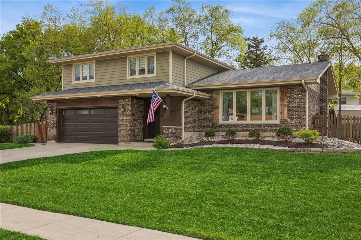 534 Summit Drive Schaumburg IL 60193