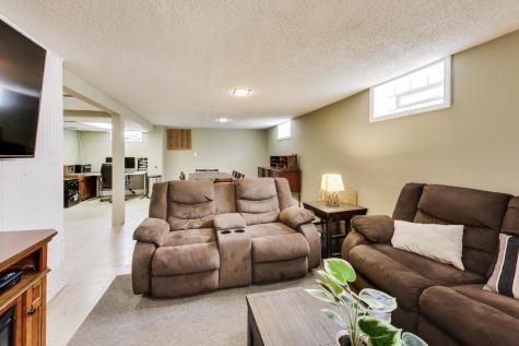 9309 South Lawndale Avenue Evergreen Park IL 60805