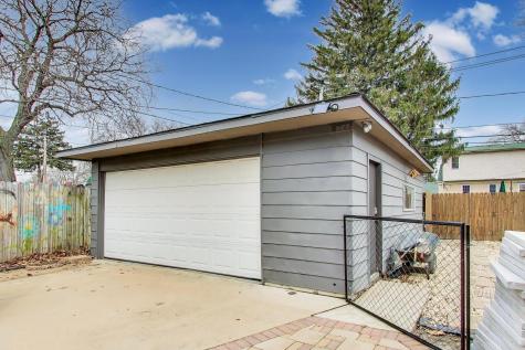 9309 South Lawndale Avenue Evergreen Park IL 60805
