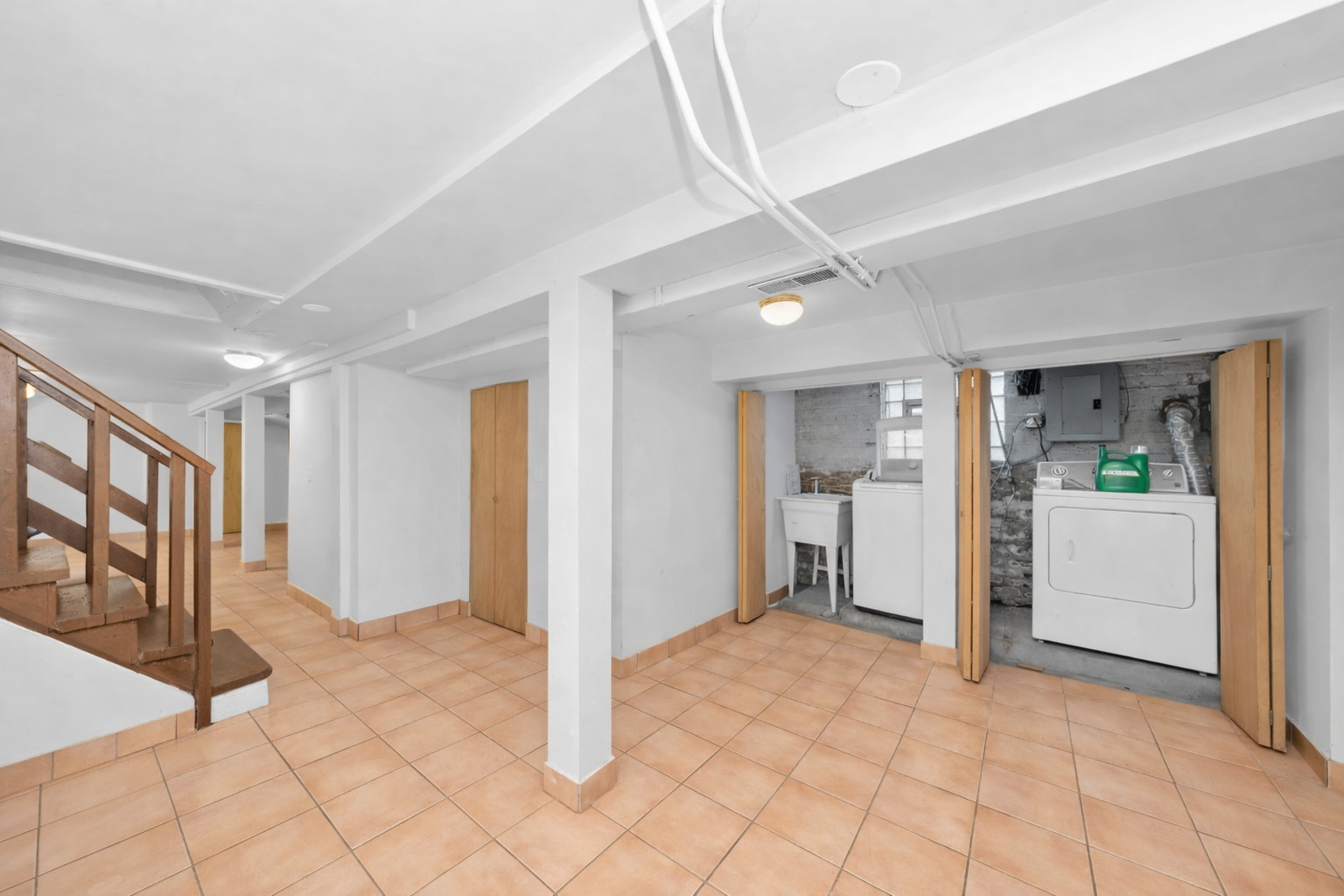7717 South Luella Avenue Chicago IL 60649