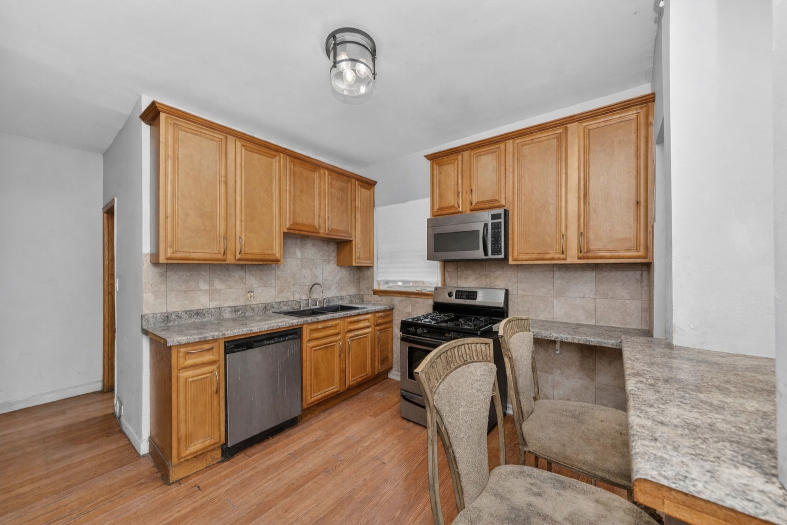 7717 South Luella Avenue Chicago IL 60649