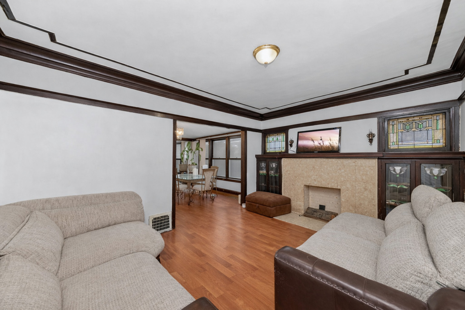 7717 South Luella Avenue Chicago IL 60649