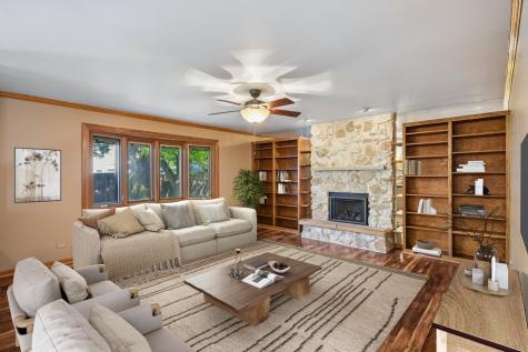 526 North 3rd Avenue Des Plaines IL 60016