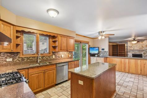 526 North 3rd Avenue Des Plaines IL 60016