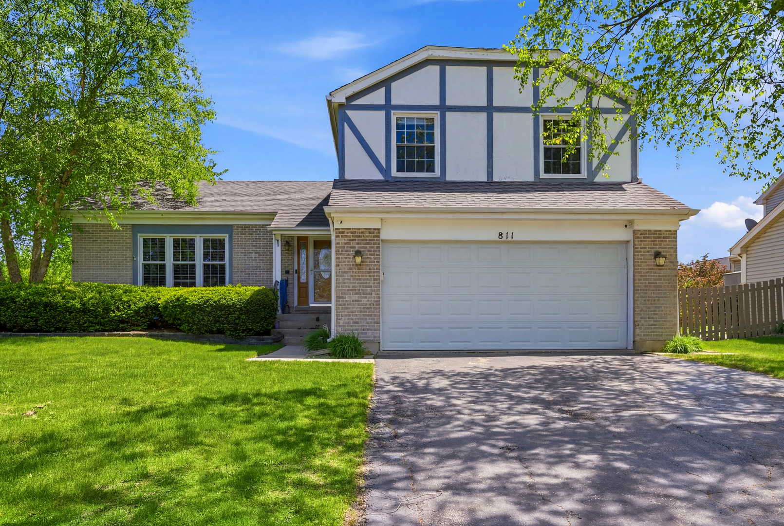 811 Westbury Drive Algonquin IL 60102