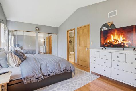 811 Westbury Drive Algonquin IL 60102