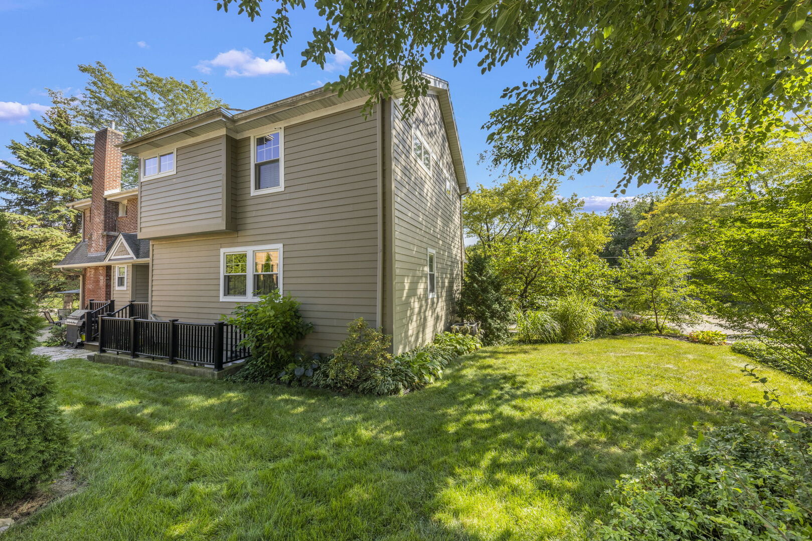 388 Hill Avenue Glen Ellyn IL 60137