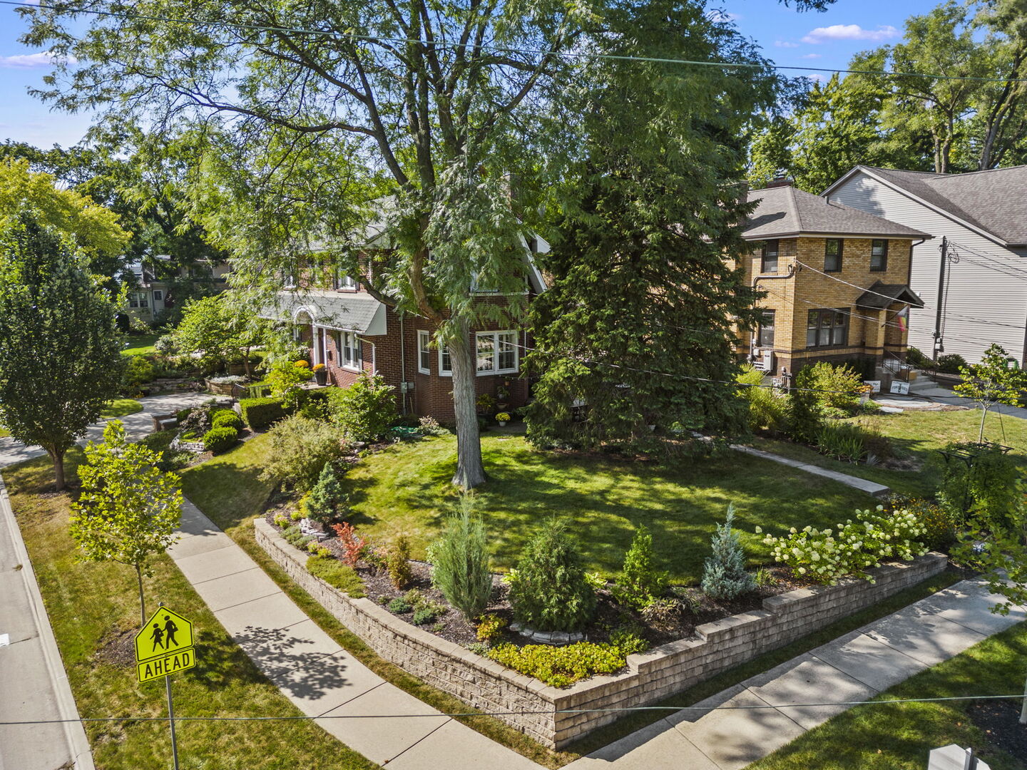 388 Hill Avenue Glen Ellyn IL 60137