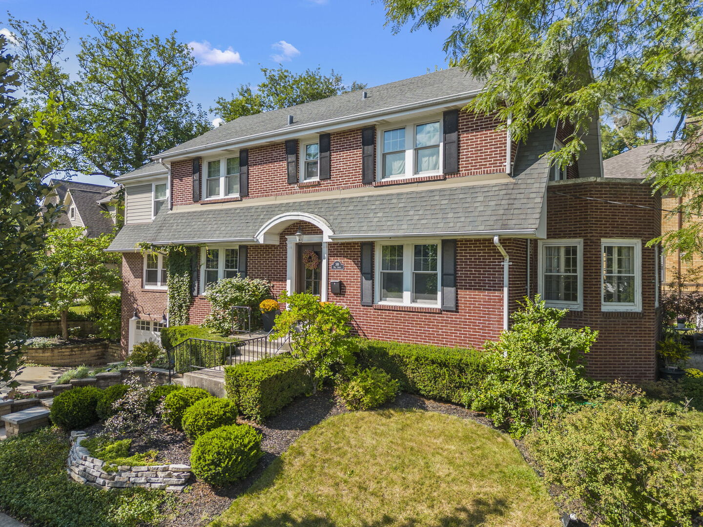 388 Hill Avenue Glen Ellyn IL 60137