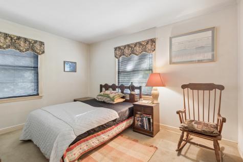 951 Hemlock Street Deerfield IL 60015