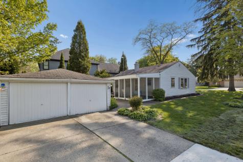 951 Hemlock Street Deerfield IL 60015