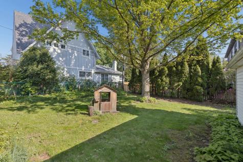 951 Hemlock Street Deerfield IL 60015