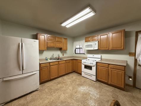141 South Oakdale Avenue Kankakee IL 60901