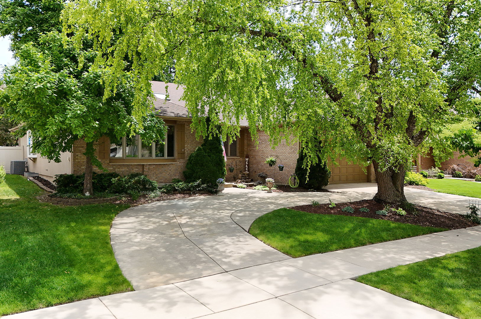 437 North Kevin Drive Addison IL 60101