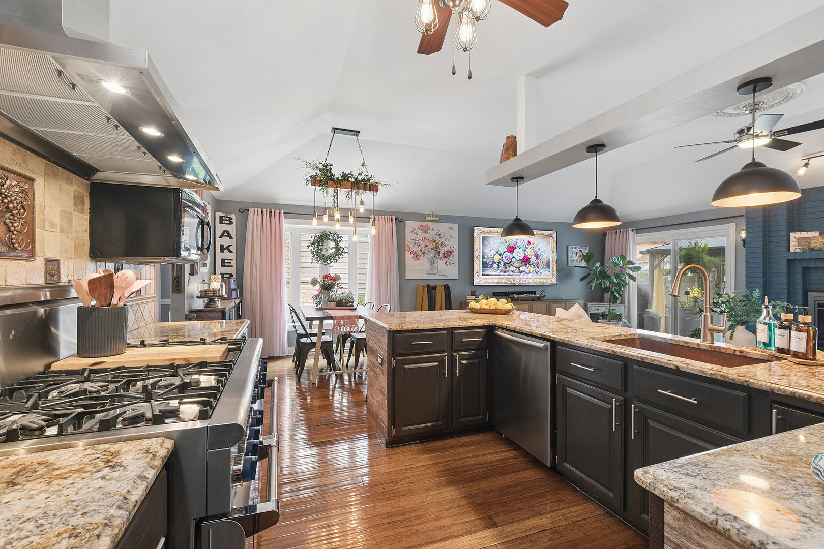437 North Kevin Drive Addison IL 60101