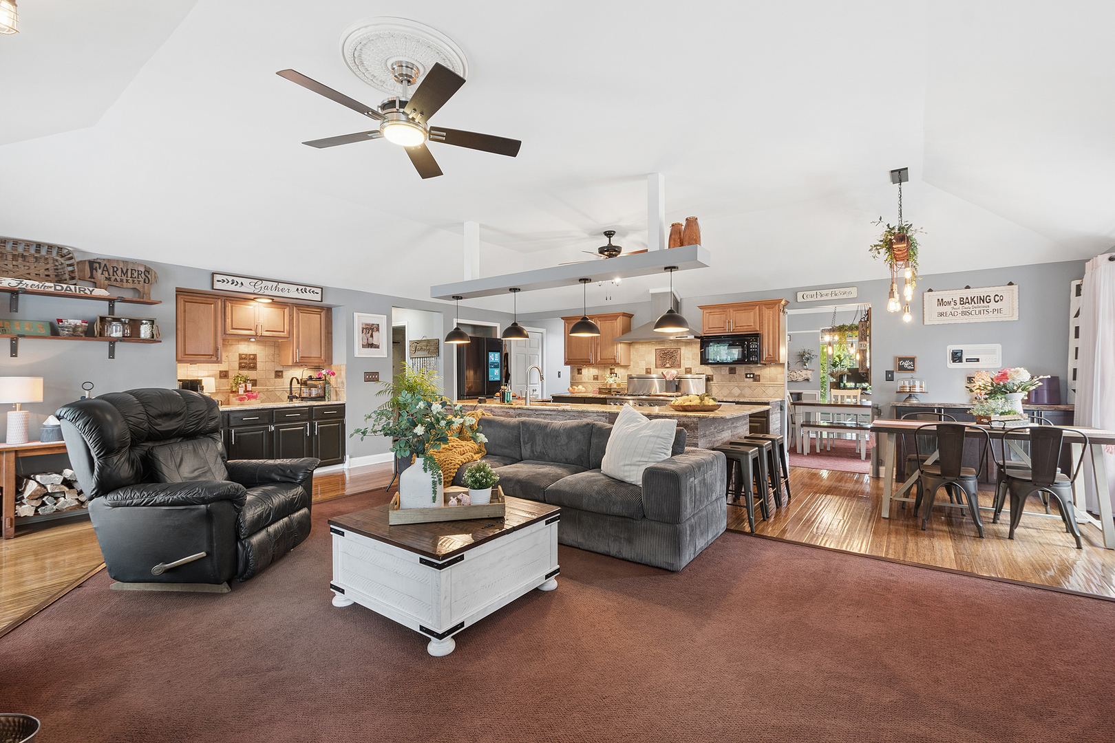 437 North Kevin Drive Addison IL 60101