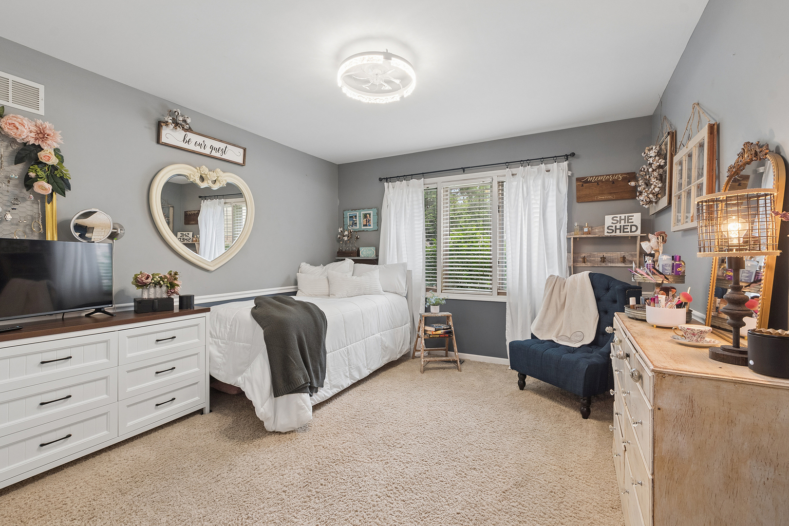 437 North Kevin Drive Addison IL 60101