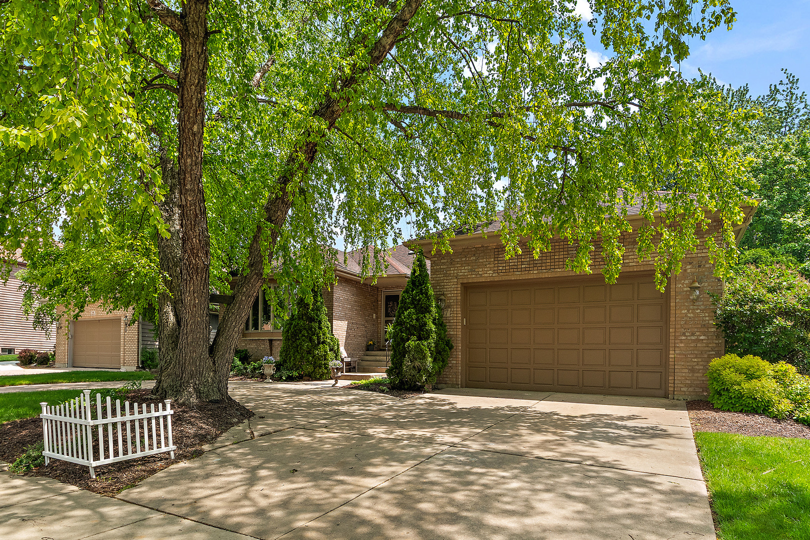 437 North Kevin Drive Addison IL 60101