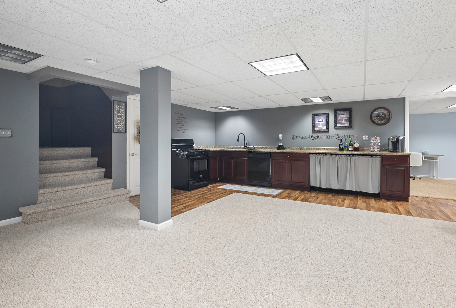437 North Kevin Drive Addison IL 60101