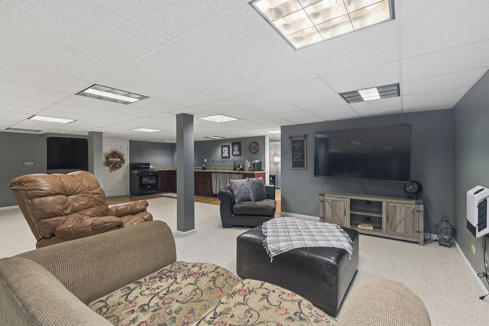437 North Kevin Drive Addison IL 60101
