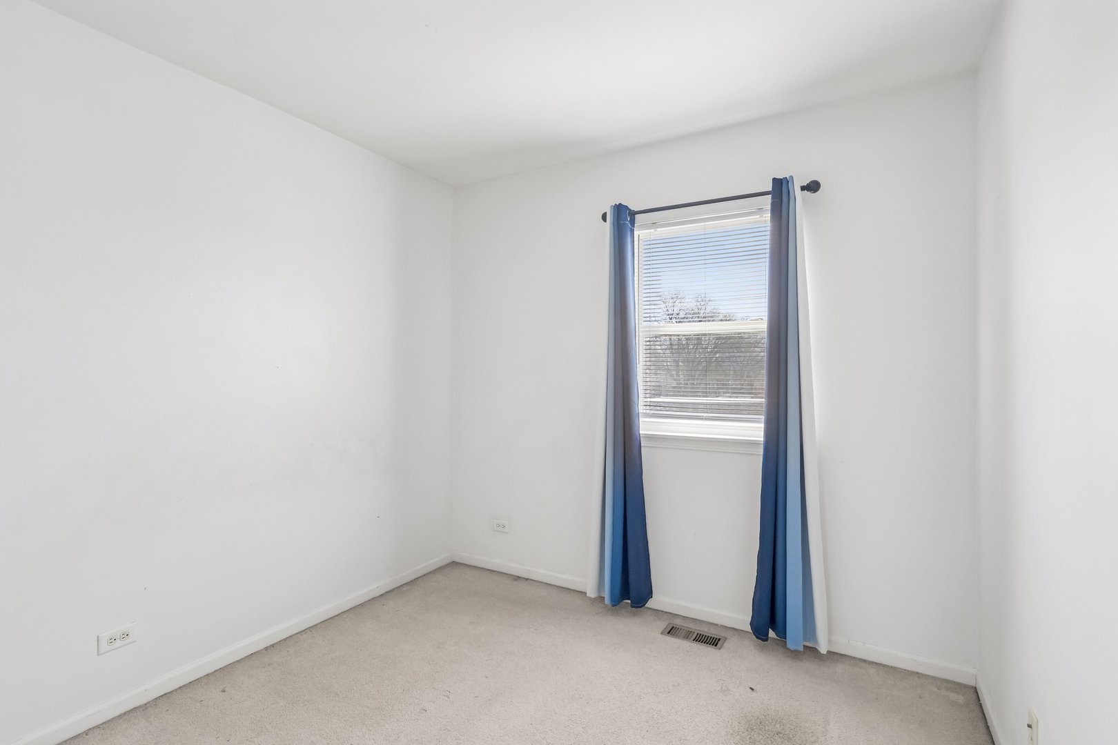 5241 West Galewood Avenue Chicago IL 60639