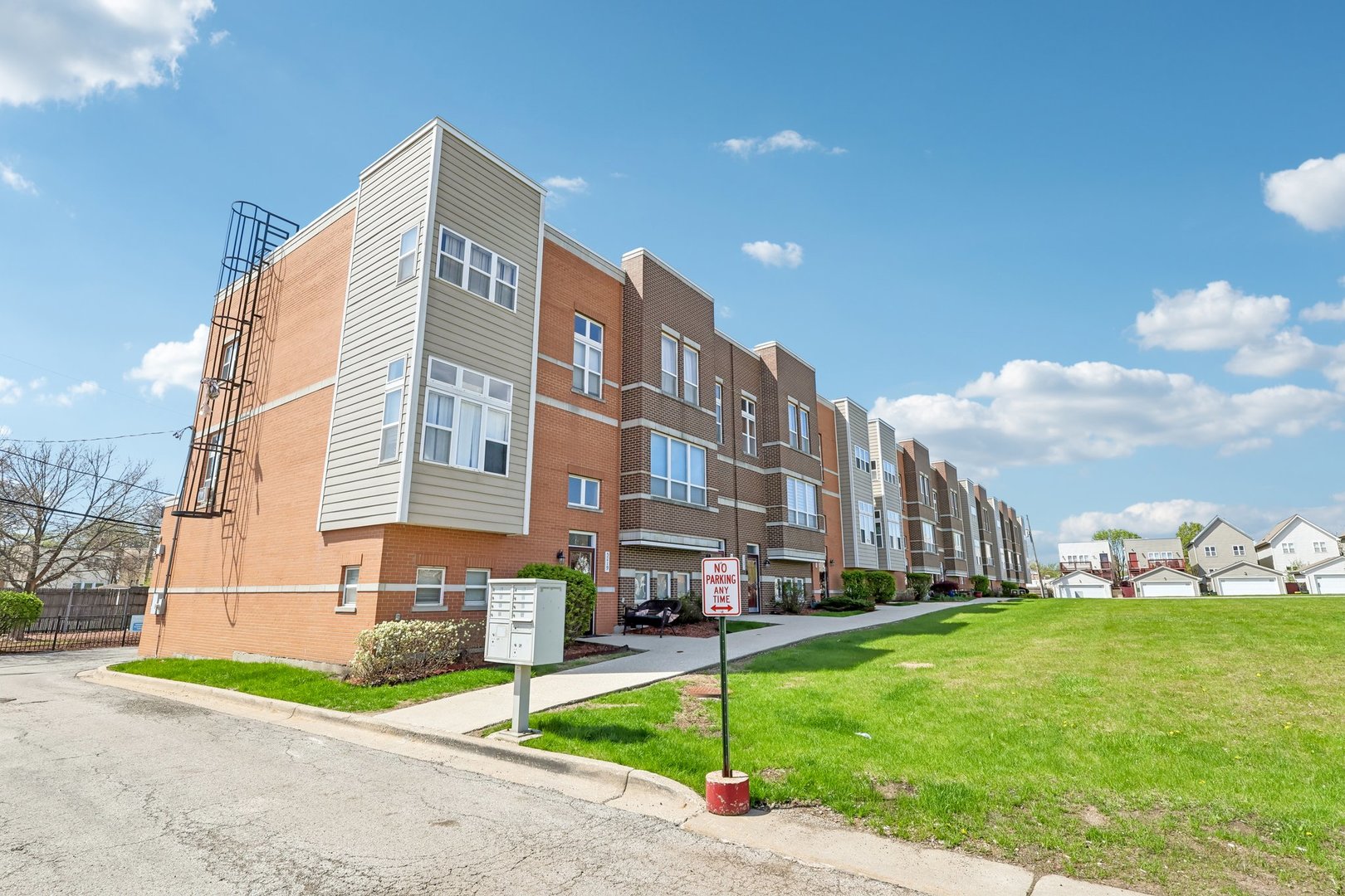 5241 West Galewood Avenue Chicago IL 60639