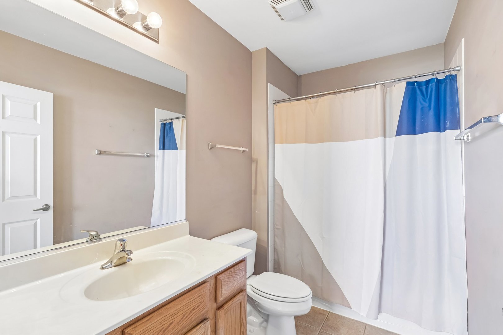 5241 West Galewood Avenue Chicago IL 60639