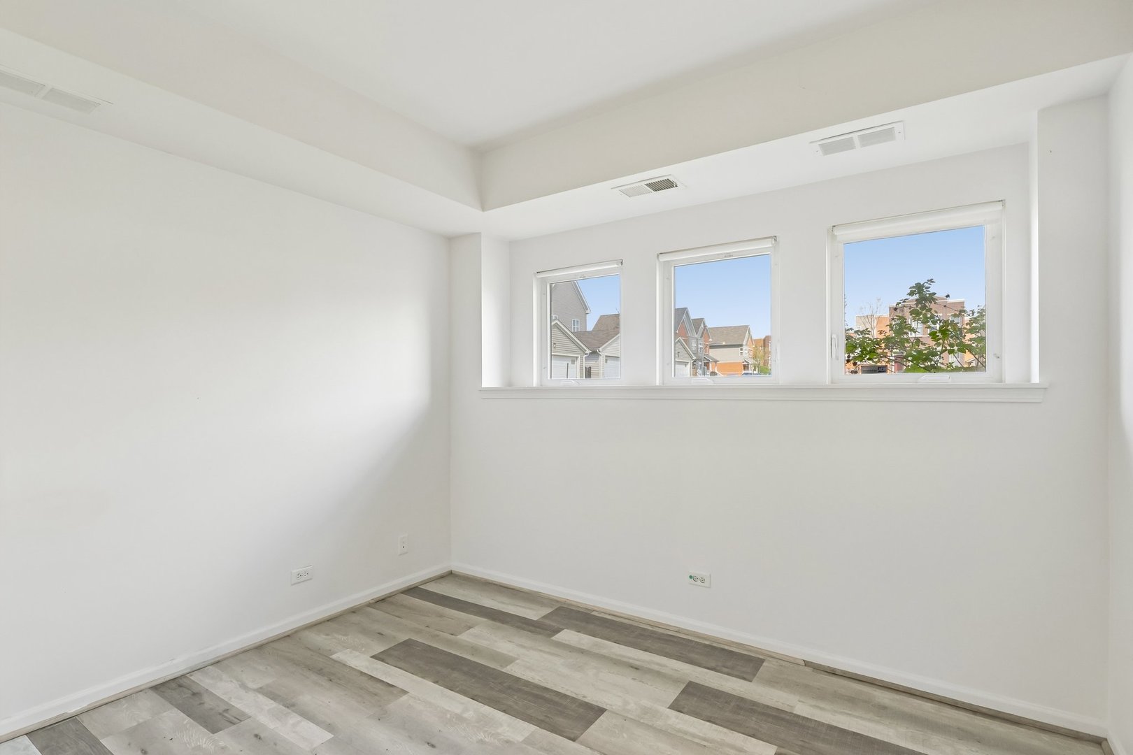 5241 West Galewood Avenue Chicago IL 60639