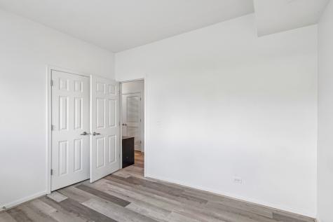 5241 West Galewood Avenue Chicago IL 60639