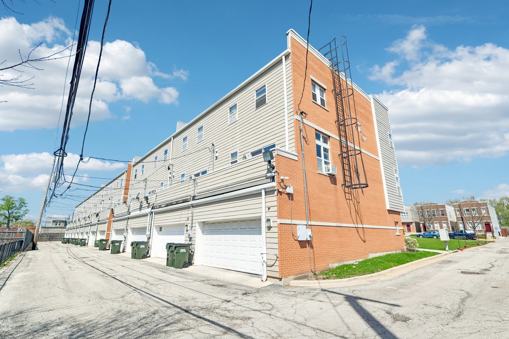 5241 West Galewood Avenue Chicago IL 60639