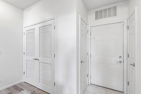 5241 West Galewood Avenue Chicago IL 60639
