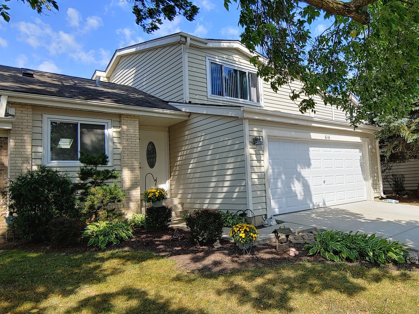616 Claridge Circle Hoffman Estates IL 60169