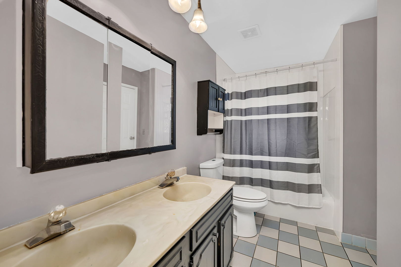 551 Falconridge Way Bolingbrook IL 60440