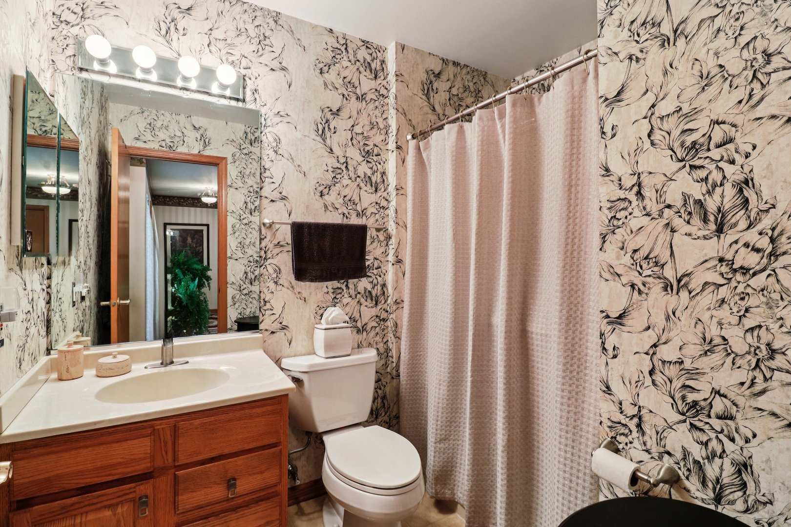 1923 Schomer Court Aurora IL 60505