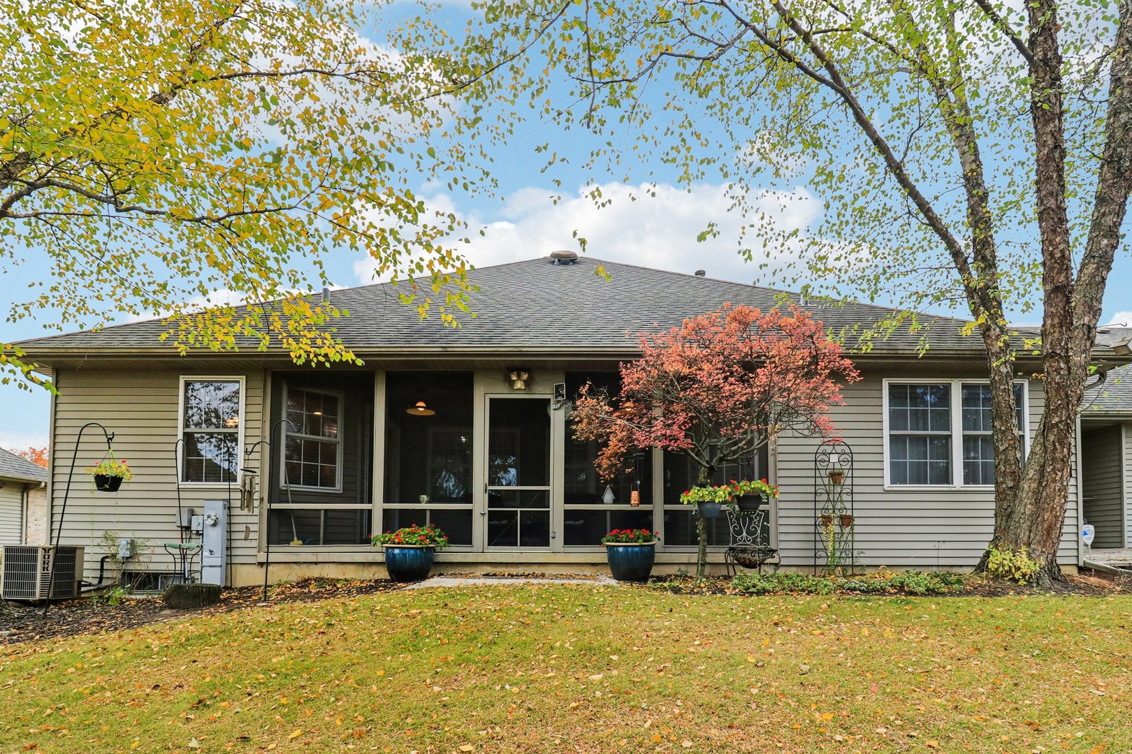 1923 Schomer Court Aurora IL 60505