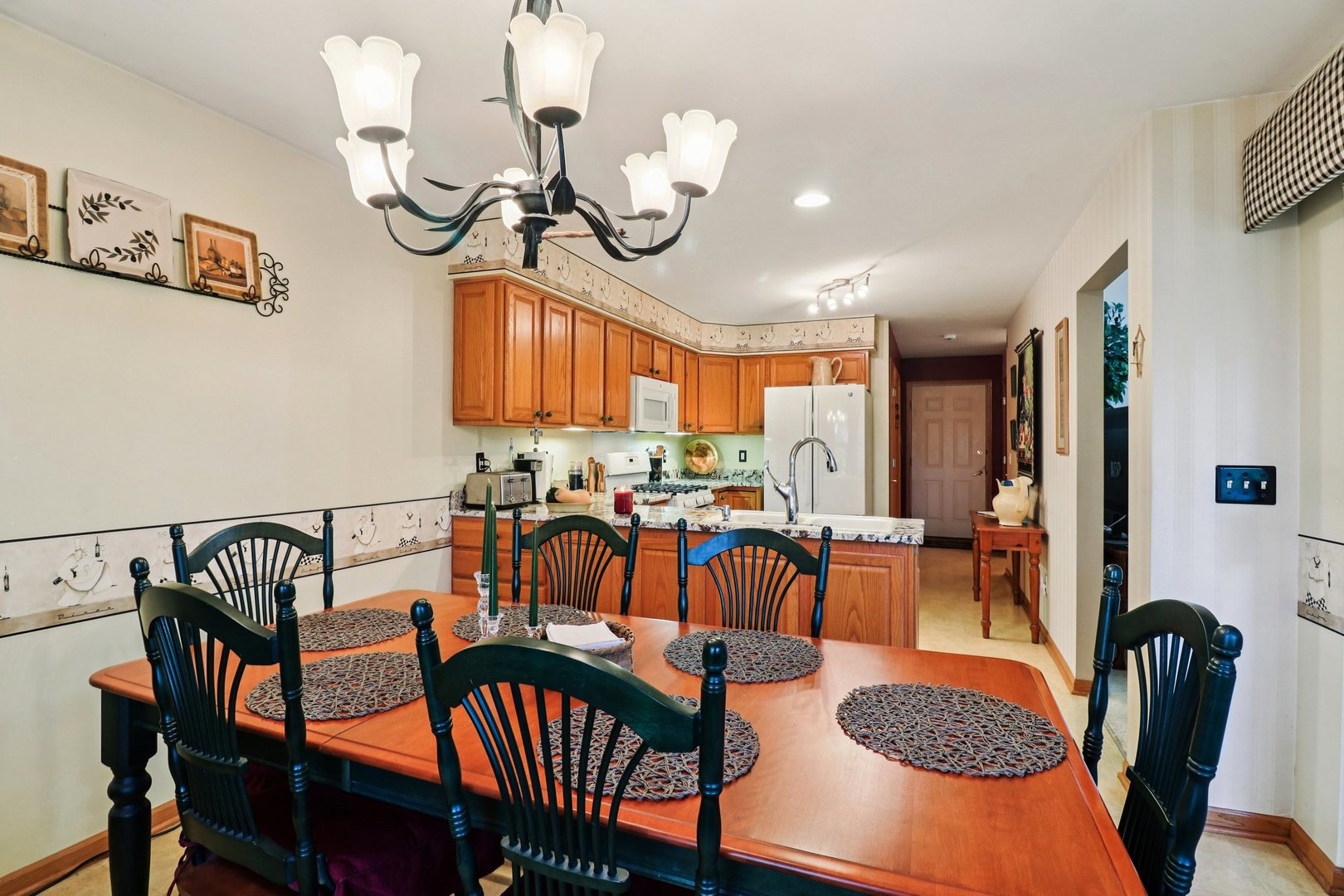 1923 Schomer Court Aurora IL 60505