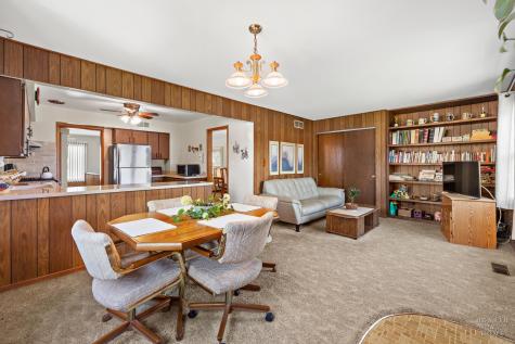 632 Polynesian Drive Des Plaines IL 60016