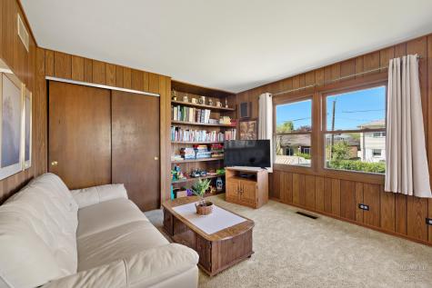 632 Polynesian Drive Des Plaines IL 60016