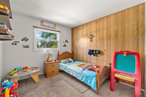 632 Polynesian Drive Des Plaines IL 60016