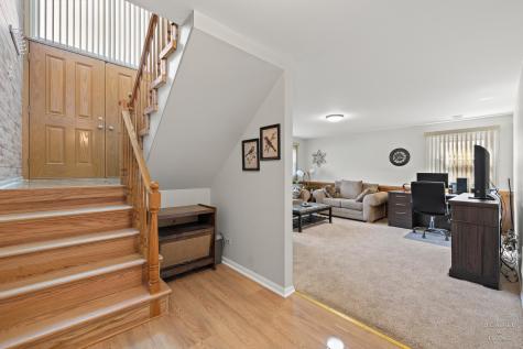 632 Polynesian Drive Des Plaines IL 60016