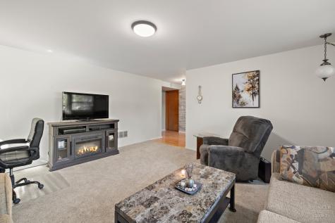 632 Polynesian Drive Des Plaines IL 60016