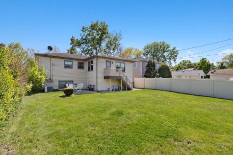 632 Polynesian Drive Des Plaines IL 60016