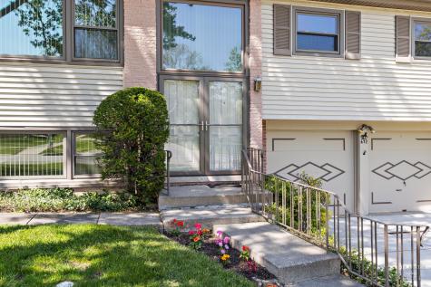 632 Polynesian Drive Des Plaines IL 60016