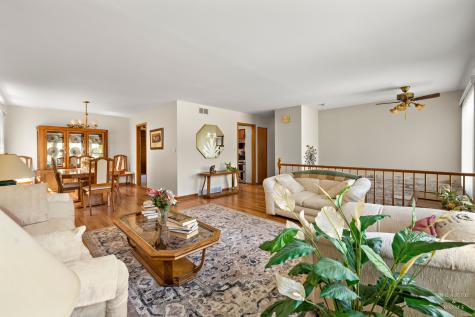 632 Polynesian Drive Des Plaines IL 60016