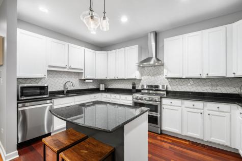 3151 North Honore Street Chicago IL 60657