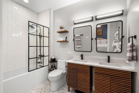 3151 North Honore Street Chicago IL 60657